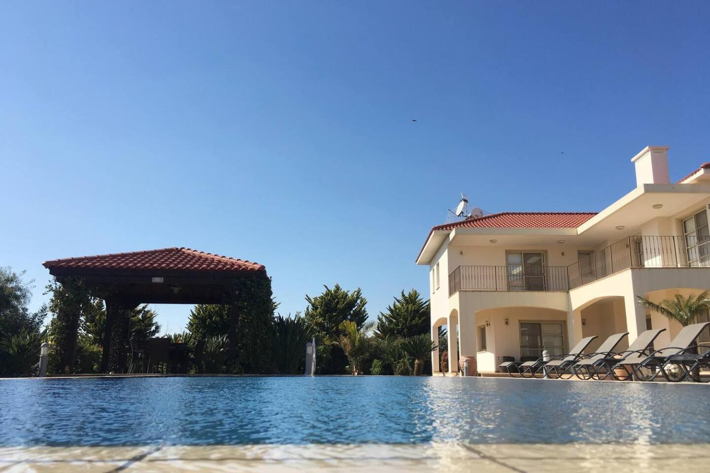 Orchard Blossom Private Villa With Pool Phrenaros Екстер'єр фото