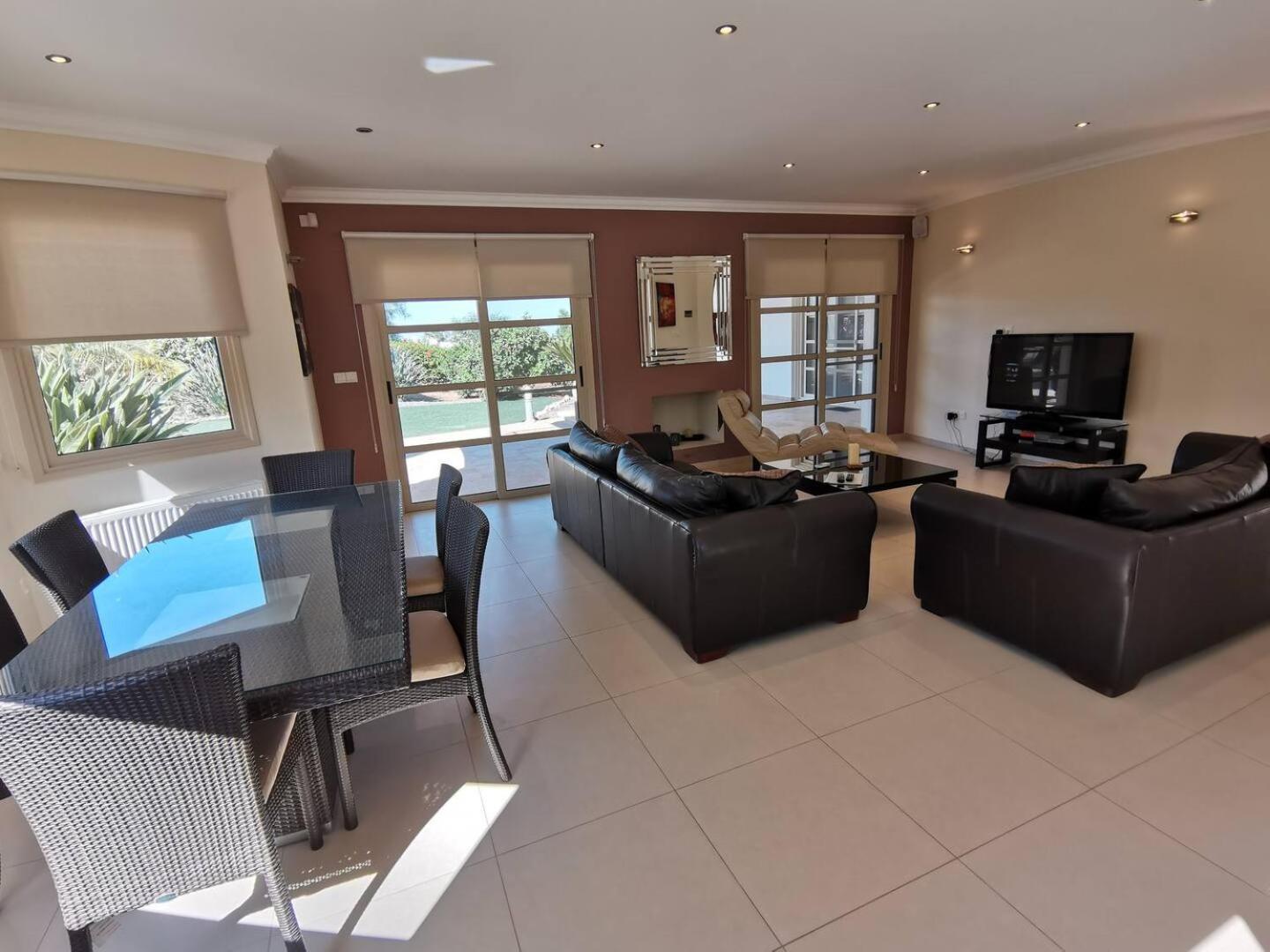 Orchard Blossom Private Villa With Pool Phrenaros Екстер'єр фото