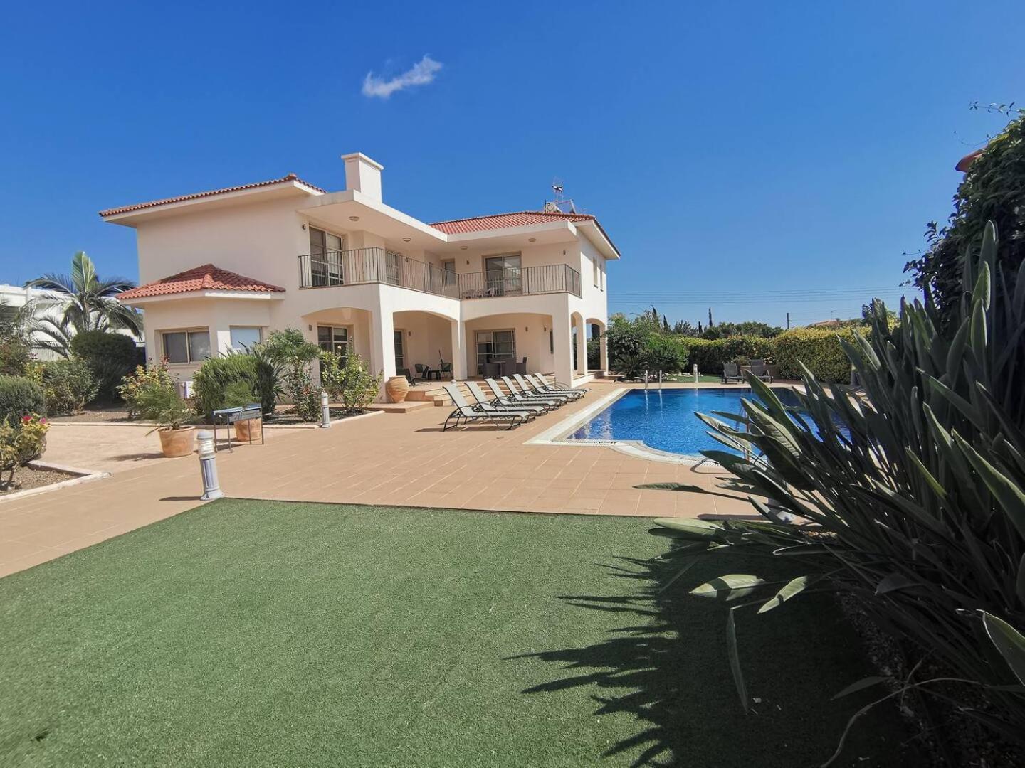 Orchard Blossom Private Villa With Pool Phrenaros Екстер'єр фото