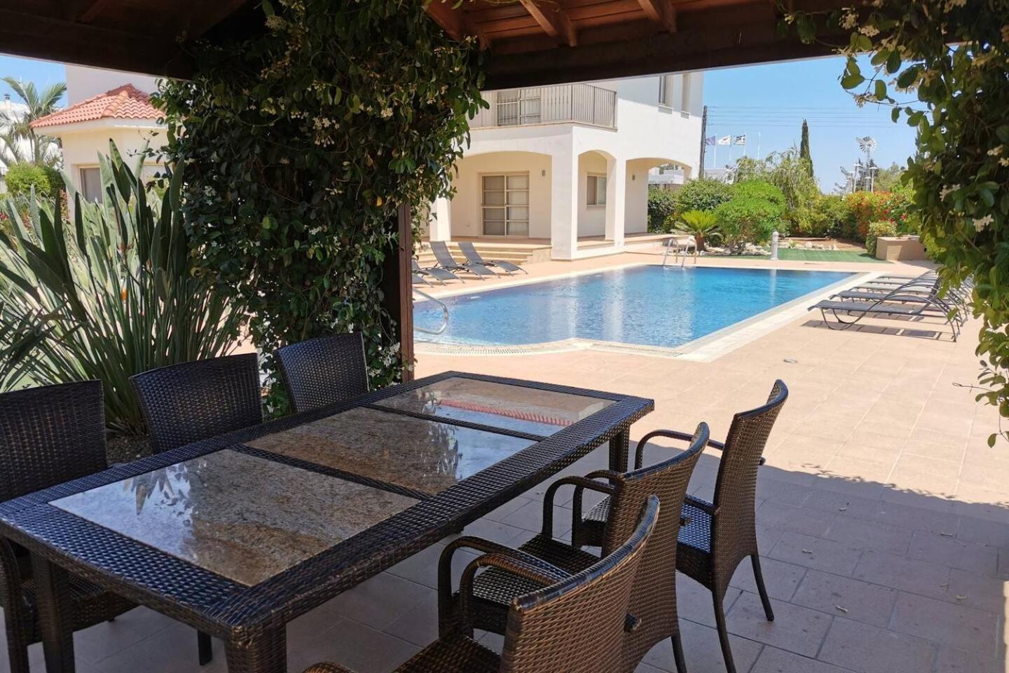 Orchard Blossom Private Villa With Pool Phrenaros Екстер'єр фото